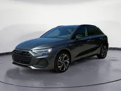Grau Neu 2025 Audi A3 Sportback e-tron S-Line Limousine | 52.590 € (Teuer)