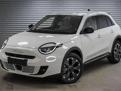 Weiß uni () Neu 2025 Fiat 600 La Prima SUV | 27.589 € (Fairer Preis)