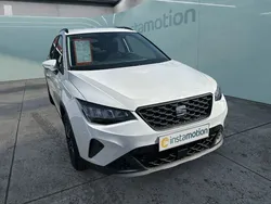 Weiß Gebraucht 2024 Seat Arona Style SUV | 22.180 € (Fairer Preis)