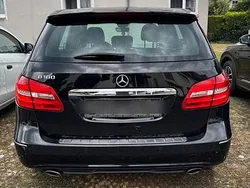 Schwarz Gebraucht 2014 Mercedes B180 Van / Kleinbus | 7.900 € (Guter Preis)