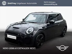 Schwarz Gebraucht 2024 Mini Cooper S Classic Kleinwagen | 31.880 € (Etwas zu teuer)