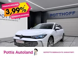 Weiss Gebraucht 2024 VW Passat Business Kombi | 34.997 € (Superpreis)