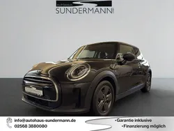 Schwarz Gebraucht 2023 Mini Cooper Classic Kleinwagen | 21.889 € (Fairer Preis)