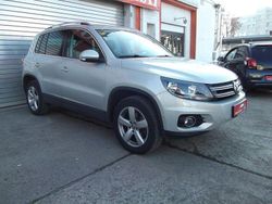 Silber Gebraucht 2013 VW Tiguan Style SUV | 14.990 € (Fairer Preis)