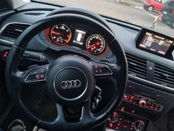 Schwarz Gebraucht 2011 Audi Q3 Sport SUV | 11.900 € (Fairer Preis)