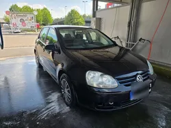 Schwarz Gebraucht 2006 VW Golf V Kleinwagen | 3.500 € (Etwas zu teuer)
