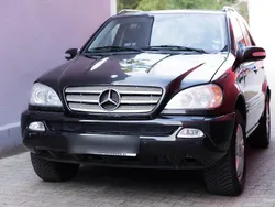 Schwarz Gebraucht 2005 Mercedes ML270 Edition SUV | 4.950 € (Guter Preis)