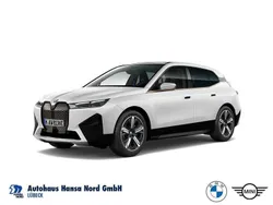 Weiss / mineralweiss (metallic) Gebraucht 2022 BMW iX Sport Line SUV | 54.650 € (Fairer Preis)