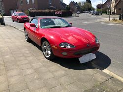 Rot Gebraucht 2001 Jaguar XK8 Cabrio | 4.750 €
