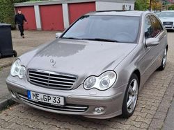 Silber Gebraucht 2004 Mercedes C220 Avantgarde Limousine | 2.500 € (Guter Preis)