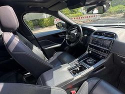 Weiß Gebraucht 2017 Jaguar F-Pace R-Sport SUV | 29.000 € (Teuer)