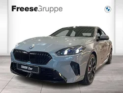 Grau Gebraucht 2025 BMW 220 Performance Coupé | 45.690 €