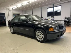 Schwarz Gebraucht 1992 BMW 318 Limousine | 4.200 €