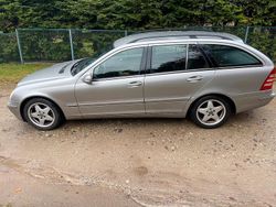Silber Gebraucht 2003 Mercedes C270 Elegance Kombi | 1.950 €
