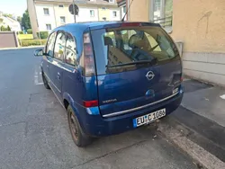 Blau Gebraucht 2006 Opel Meriva Basis Van / Kleinbus | 750 €