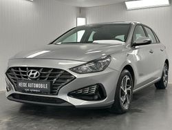 Silber Gebraucht 2021 Hyundai i30 Trend Limousine | 15.990 € (Fairer Preis)