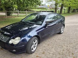 Blau Gebraucht 2005 Mercedes C180 Coupé | 1.200 € (Guter Preis)