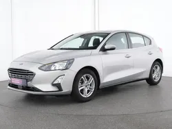Polar silber Gebraucht 2022 Ford Focus Cool & Connect Limousine | 16.946 € (Superpreis)