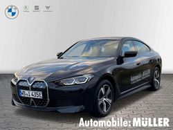 Black sapphire metallic Gebraucht 2024 BMW i4 Limousine | 55.300 €
