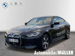 Black sapphire metallic Neu 2024 BMW i4 Limousine | 55.300 €