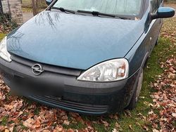 Blau Gebraucht 2001 Opel Corsa Kleinwagen | 1.100 € (Guter Preis)
