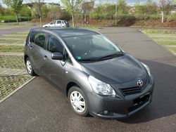 Grau metallic Gebraucht 2011 Toyota Verso Skyview Edition Van / Kleinbus | 12.900 € (Teuer)