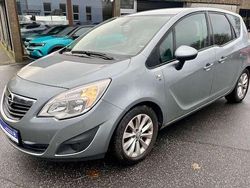 Silbersee Gebraucht 2013 Opel Meriva Van / Kleinbus | 2.990 €