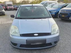 Blau Gebraucht 2001 Ford Fiesta Kleinwagen | 2.000 €