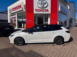 Weiß Neu 2025 Toyota Corolla Limousine | 37.990 € (Fairer Preis)