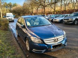 Blau Gebraucht 2012 Mercedes B180 Van / Kleinbus | 8.995 € (Guter Preis)