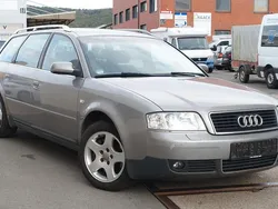 Grau Gebraucht 2002 Audi A6 Ambiente Kombi | 990 € (Superpreis)
