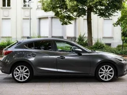Gebraucht 2017 Mazda 3 Sports-Line Limousine | 7.200 € (Superpreis)