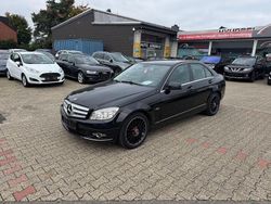 Obsidianschwarz Gebraucht 2011 Mercedes C200 Limousine | 11.750 € (Fairer Preis)