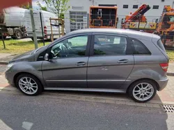 Grau Gebraucht 2010 Mercedes B160 Van / Kleinbus | 6.990 € (Fairer Preis)