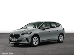 Skyscraper grau metallic Gebraucht 2024 BMW 216 Active Tourer Luxury Line Van / Kleinbus | 28.944 € (Fairer Preis)