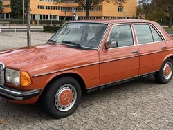 Orange Gebraucht 1982 Mercedes 200 Limousine | 9.900 €