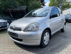 Silber Gebraucht 2003 Toyota Yaris Sol | 2.950 € (Teuer)