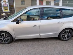Silber Gebraucht 2011 Renault Grand Scénic III Bose Edition Van / Kleinbus | 1.800 € (Superpreis)