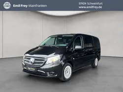 Obsidianschwarz metallic m Gebraucht 2023 Mercedes Vito Van / Kleinbus | 44.699 €