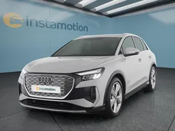 Weiß Gebraucht 2022 Audi Q4 e-tron SUV | 24.649 € (Guter Preis)
