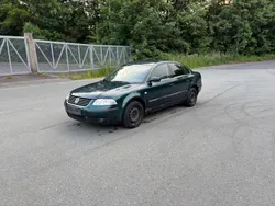 Grün Gebraucht 2003 VW Passat Family Limousine | 999 € (Superpreis)