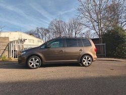 Gelb Gebraucht 2011 VW Touran Van / Kleinbus | 5.200 € (Guter Preis)