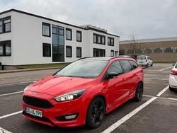 Rot Gebraucht 2017 Ford Focus ST-Line Kombi | 9.699 € (Guter Preis)