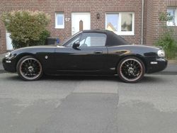 Schwarz metallic Gebraucht 2005 Mazda MX5 Cabrio | 6.200 €