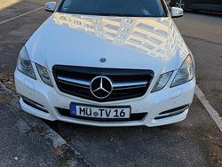 Weiß Gebraucht 2010 Mercedes E220 Elegance Limousine | 6.990 € (Fairer Preis)