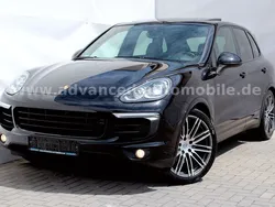 Schwarz metallic Gebraucht 2015 Porsche Cayenne S SUV | 49.480 €