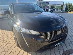 Perla nera schwarz metallic Gebraucht 2024 Peugeot 308 Allure Kombi | 19.799 € (Superpreis)