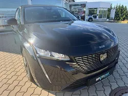 Perla nera schwarz metallic Gebraucht 2024 Peugeot 308 Allure Kombi | 20.699 € (Superpreis)