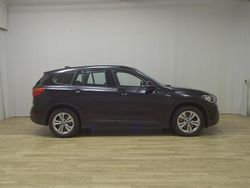 Schwarz Gebraucht 2021 BMW X1 Advantage SUV | 17.980 € (Guter Preis)