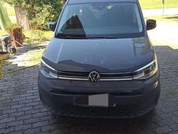 Grau Gebraucht 2023 VW Caddy Style Van / Kleinbus | 32.500 € (Fairer Preis)